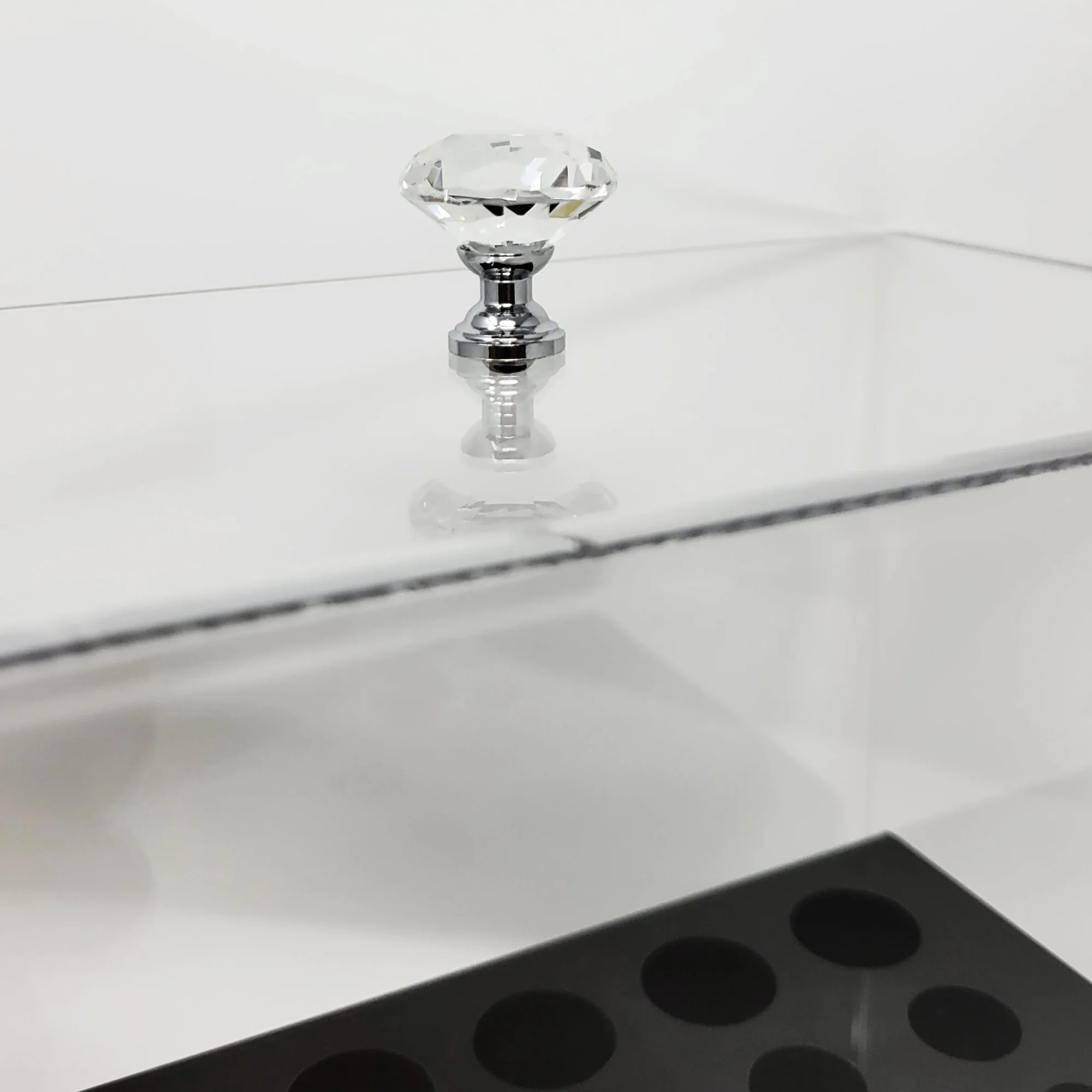 Diamond Collection Acrylic Makeup Brush Display Holder - Image 3