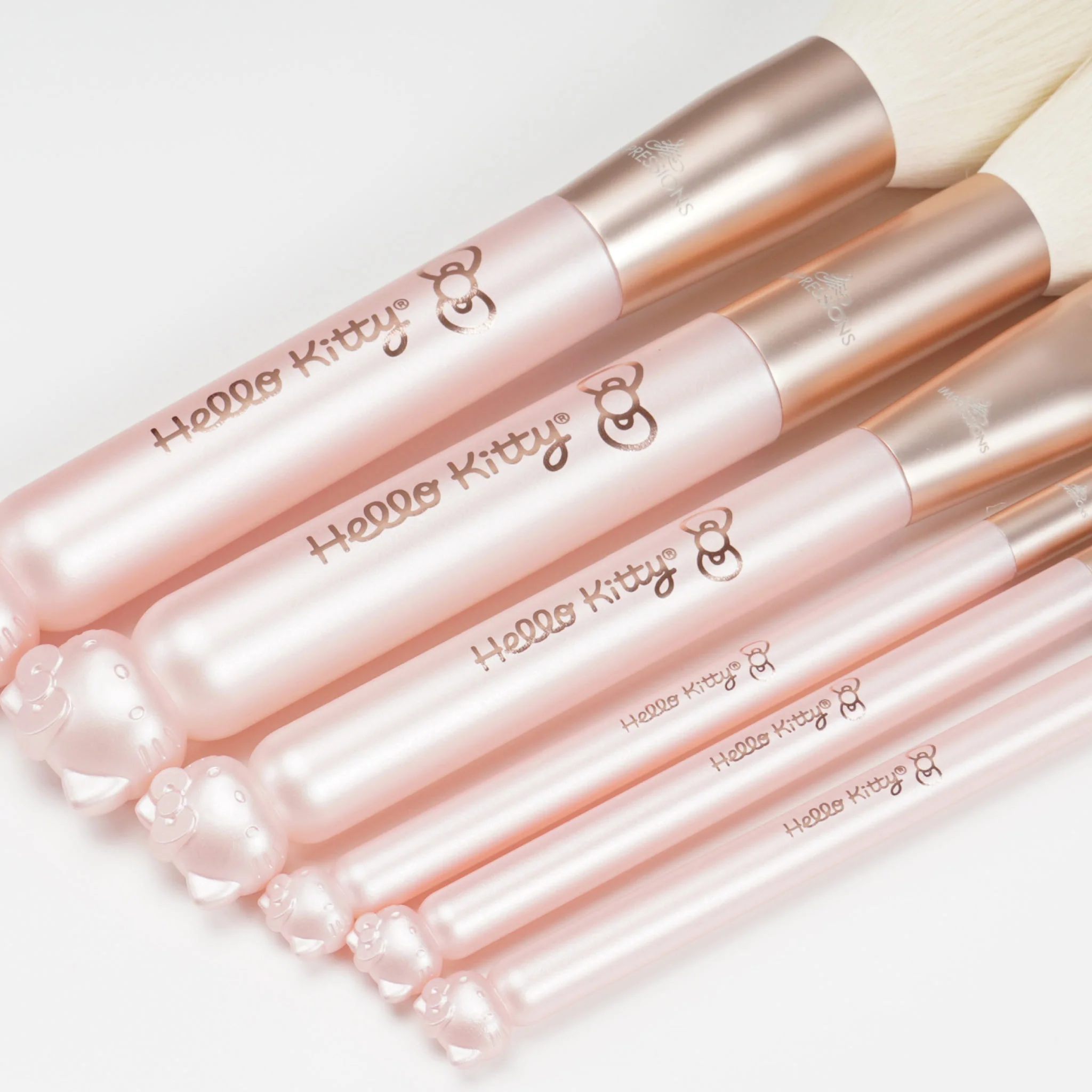 Hello Kitty® "Kawaii Icon" 6-PC BRUSH SET - Image 4